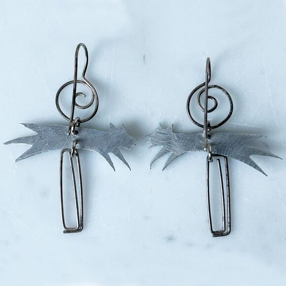 CR Designs Running Coyote Metal Dangle Earrings Southwest Native American Design - Picture 3 of 3